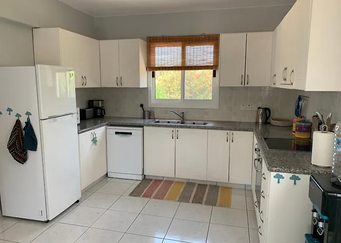 Semesterbostad Holiday Home Emba Emba