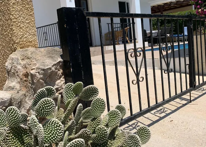 Semesterbostad Holiday Home Emba Emba